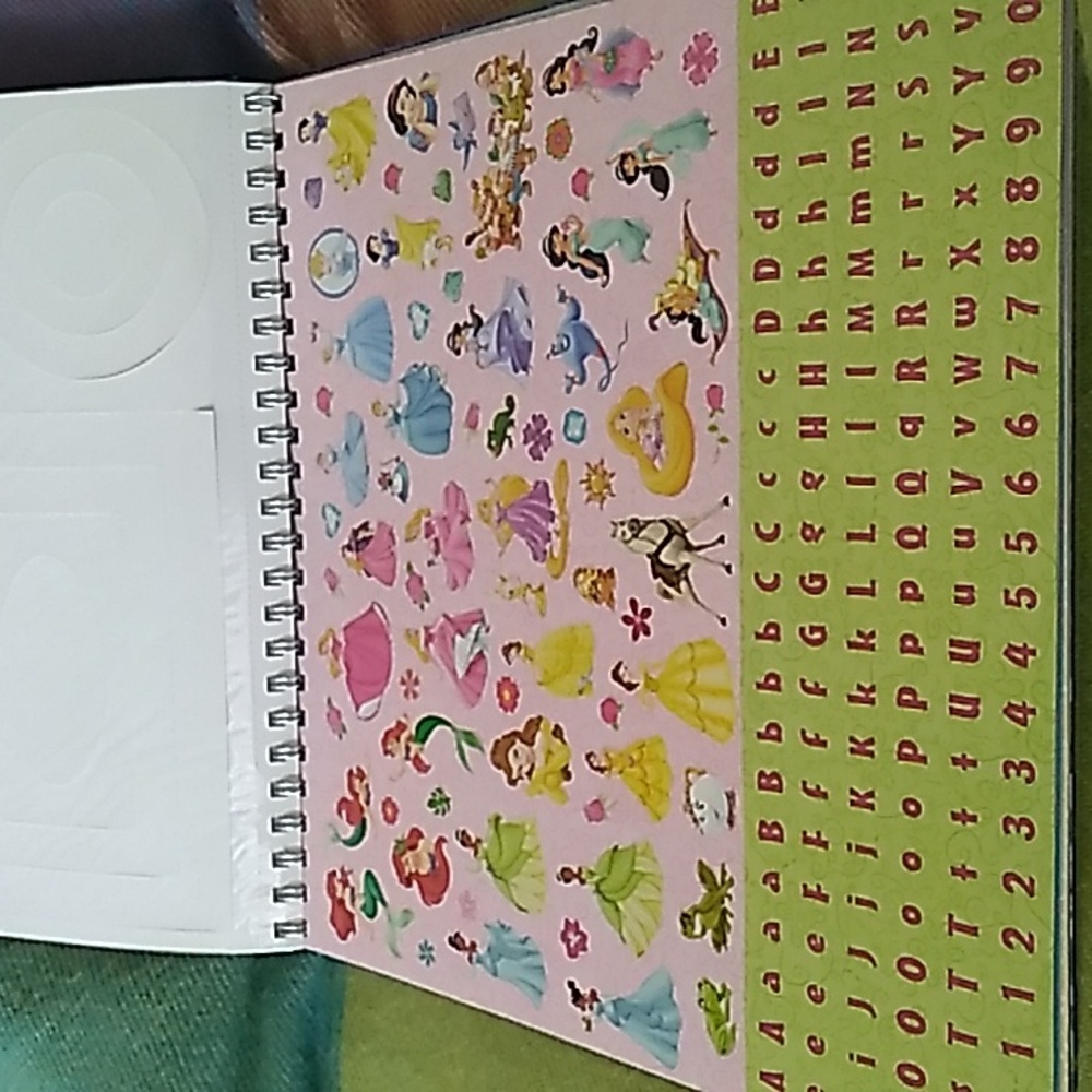 Disney Parks Deluxe Scrapbook Kit- Disney Parks Exclusive 60 Sheets - Picture 13 of 16